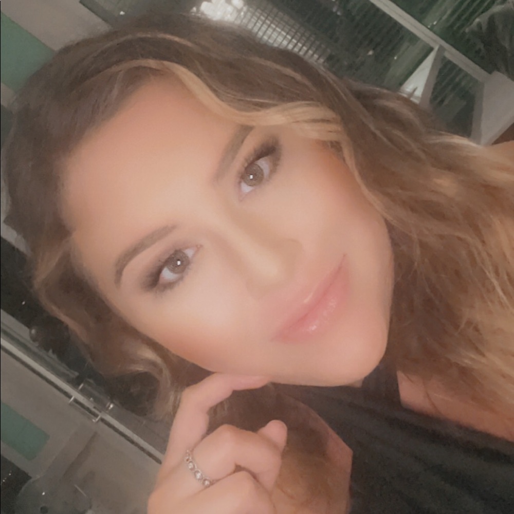 Meet your Posher, Sydni
